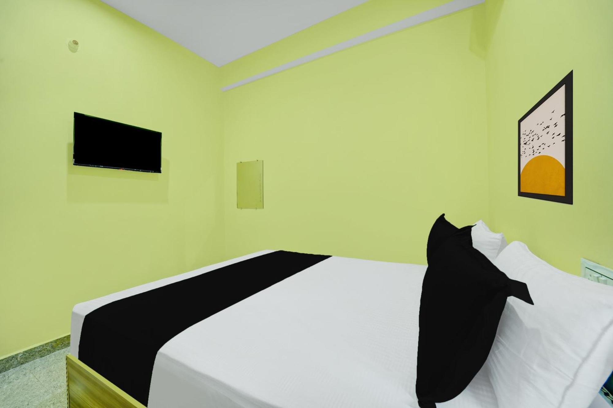 Hotel O Radha Rani Hotel Rajgir Bagian luar foto