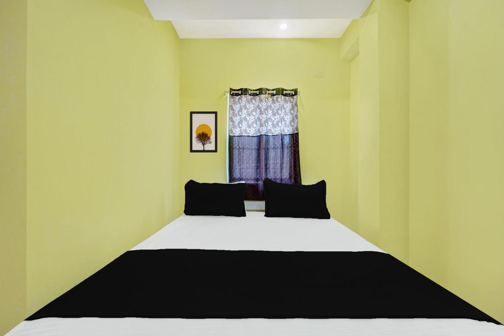 Hotel O Radha Rani Hotel Rajgir Bagian luar foto